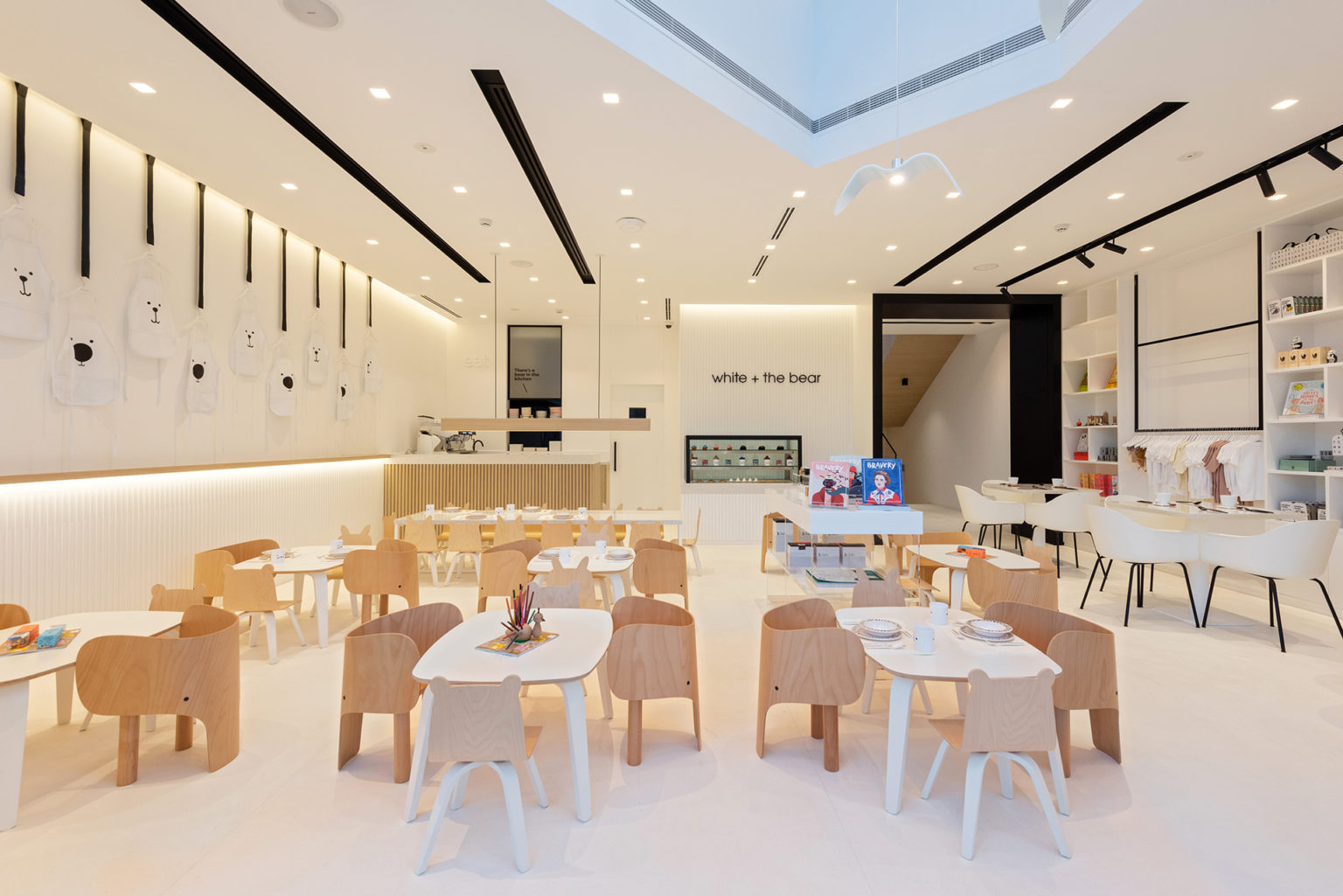 Realmomster White & The Bear Dubai Children Restaurant Concept 