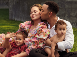 Realmomster Chrissy Teigen John Legend baby number 3